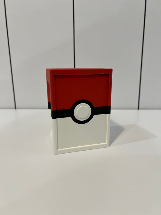 Pokémon themed Deck Box(Pokeball)